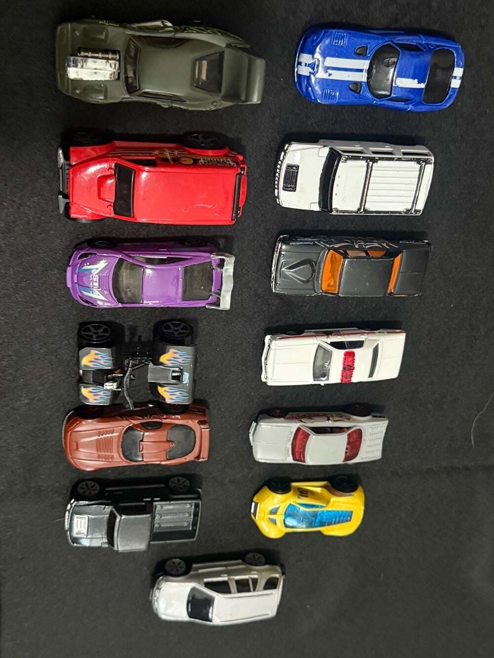 Hot Wheels Diecast Toy Car Assorted Lot of 13 Vehicles